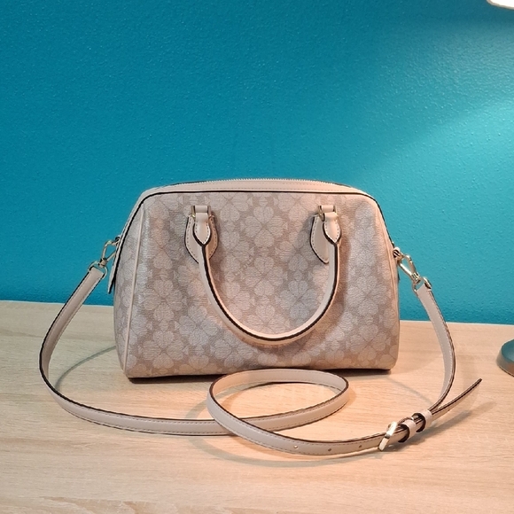 Kate Spade New York Signature Spade Flower Small Duffle - Picture 4 of 12